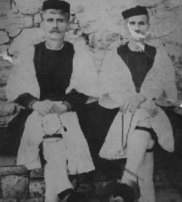 Αριστερά ο Γούλα Φώτης.